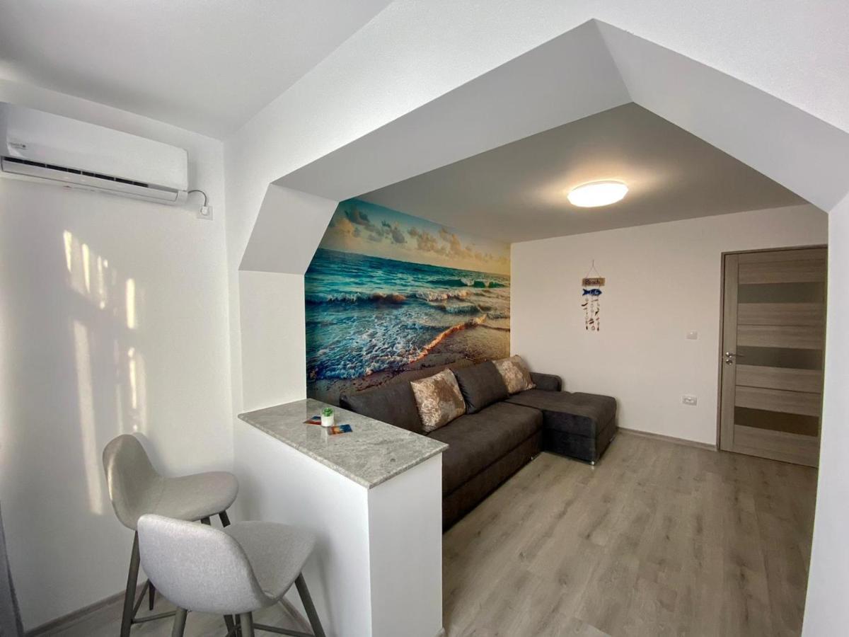 Apartament Livia Jurilovca Buitenkant foto
