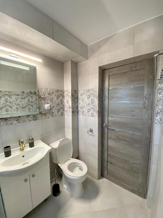 Apartament Livia Jurilovca Buitenkant foto